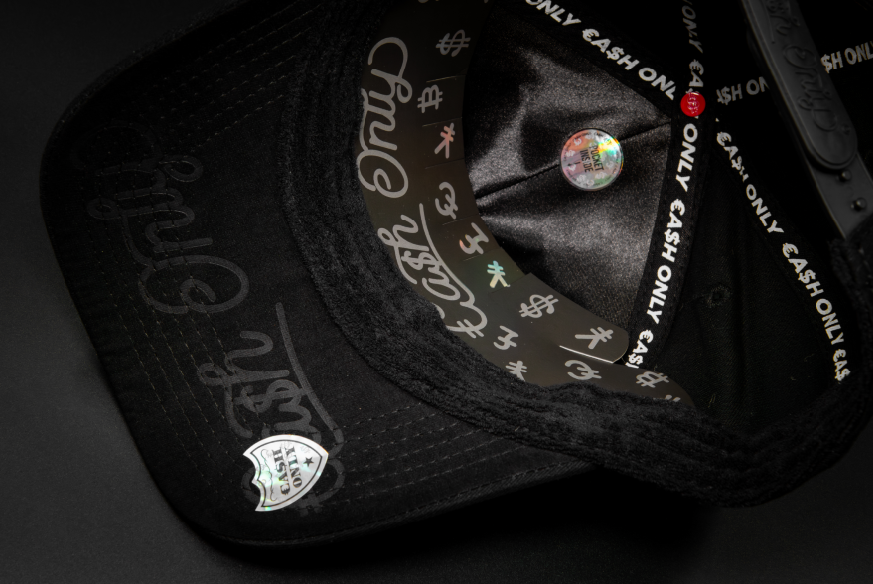 "VENI, VIDI, VICI" IN BLACK