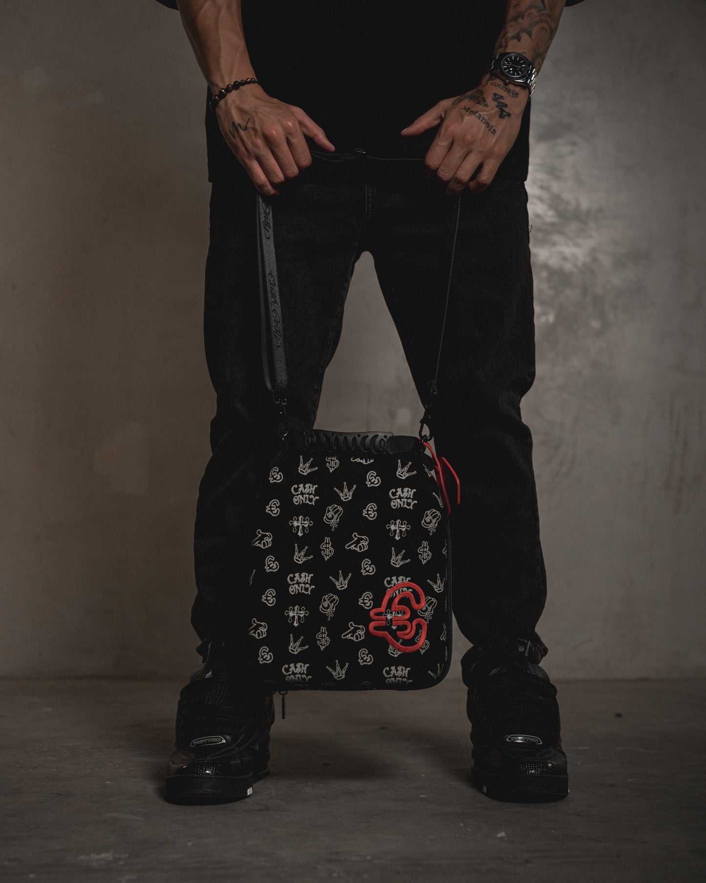 FULL PRINT LOGO SUEDE BLACK